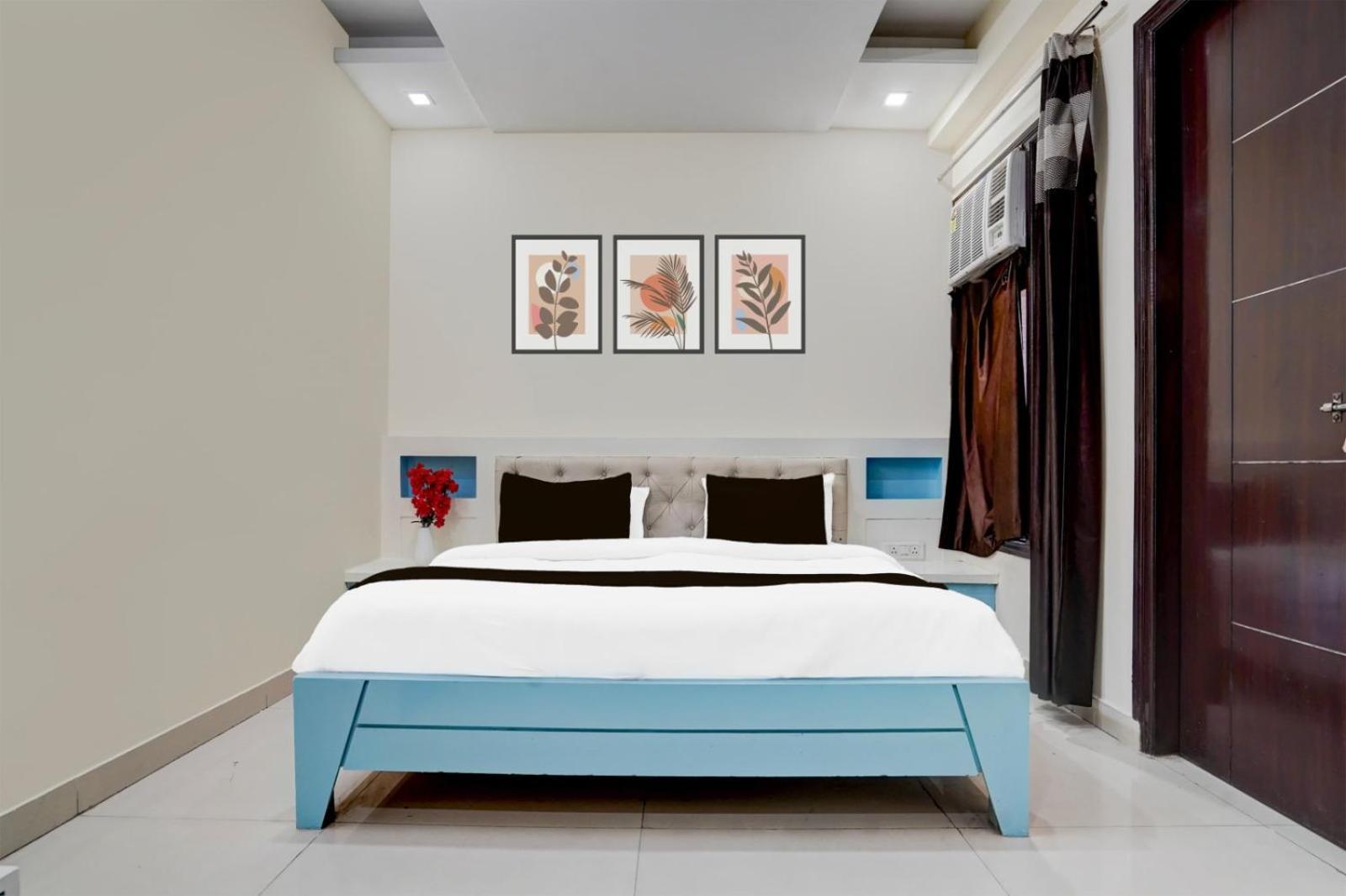 Hotel Cozy Cave Near Delhi Airport