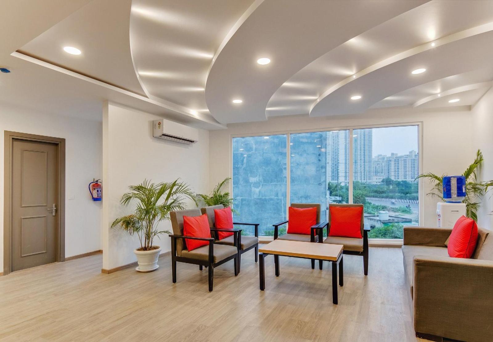 Cozy Cave Near Delhi Airport 4* New Delhi